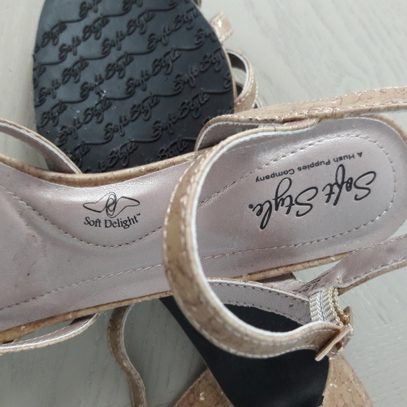 Soft Style by Hush Puppies Strappy Tan Heels - Picture 7 of 7